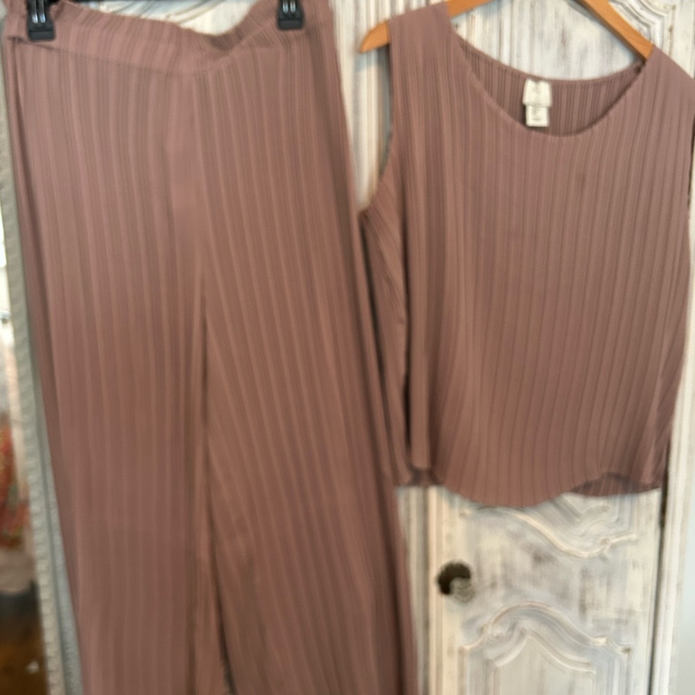 Joie Sleeveless Top and Pants Set - Tan